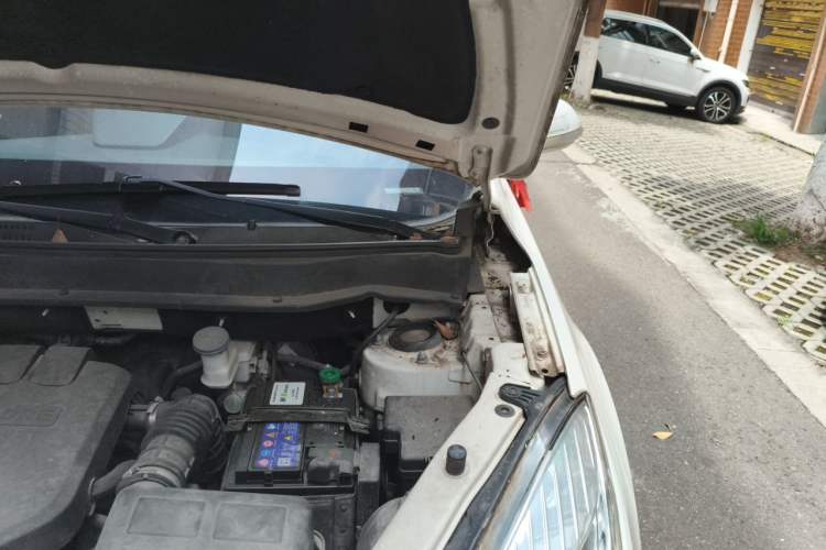 Used CHANGAN CS35 2015 1.6L Manual Luxury Model China V Standard Engine Bay Left