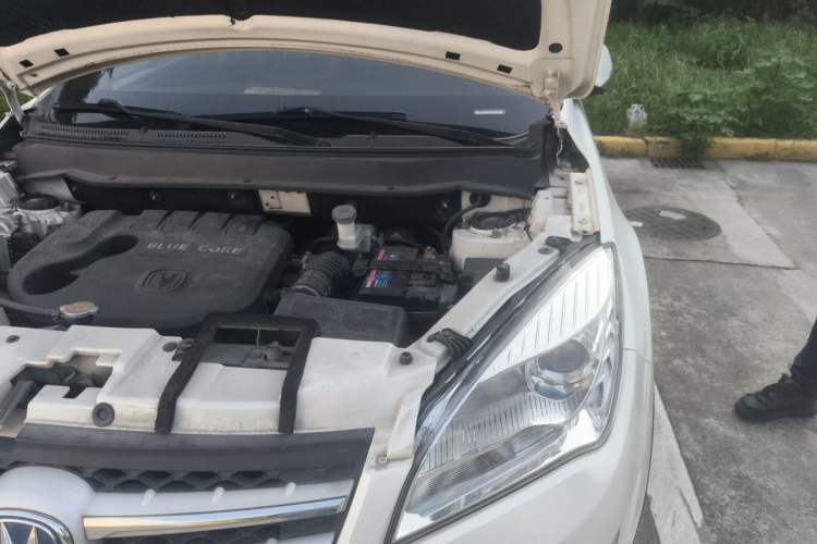 Used CHANGAN CS35 2015 1.6L Manual Luxury Model China IV Standard Engine Bay Left