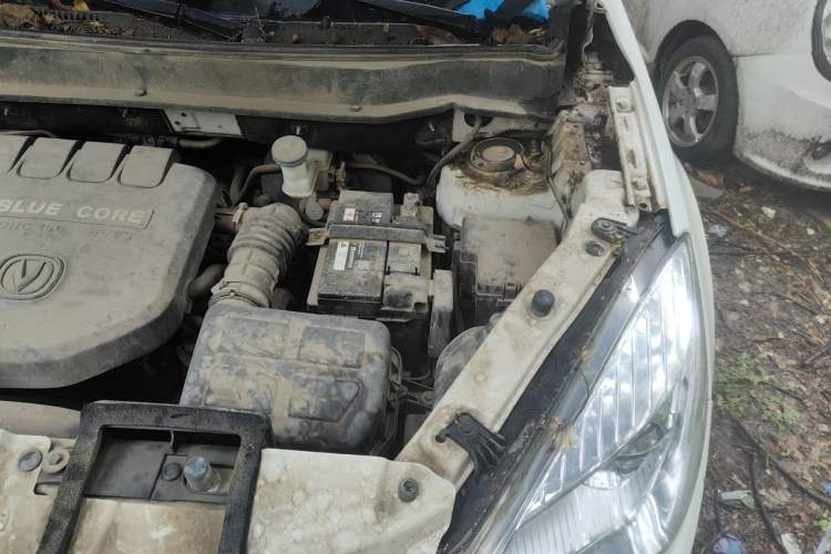 Used CHANGAN CS35 2015 1.6L Manual Luxury Model China V Standard Engine Bay Left