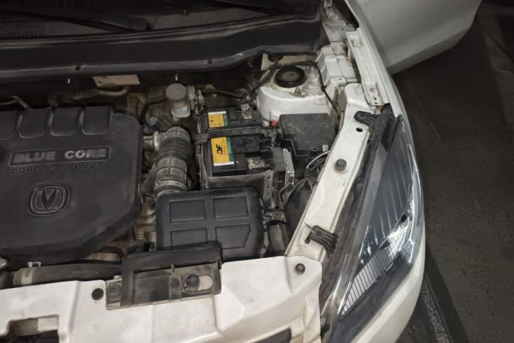 Used CHANGAN CS35 2015 1.6L Manual Comfort Model China IV Standard Engine Bay Left