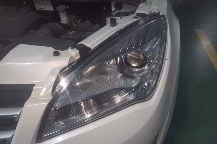 Used CHANGAN CS35 2015 1.6L Manual Luxury Model China V Standard Engine Bay Left
