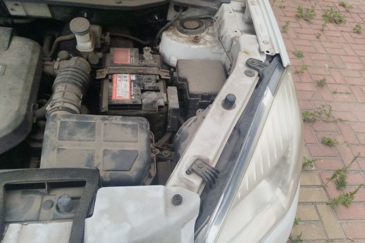Used CHANGAN CS35 2015 1.6L Manual Luxury Model China IV Standard Engine Bay Left