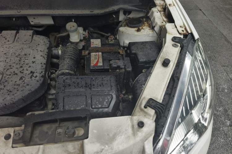 Used CHANGAN CS35 2015 1.6L Manual Luxury Model China V Standard Engine Bay Left