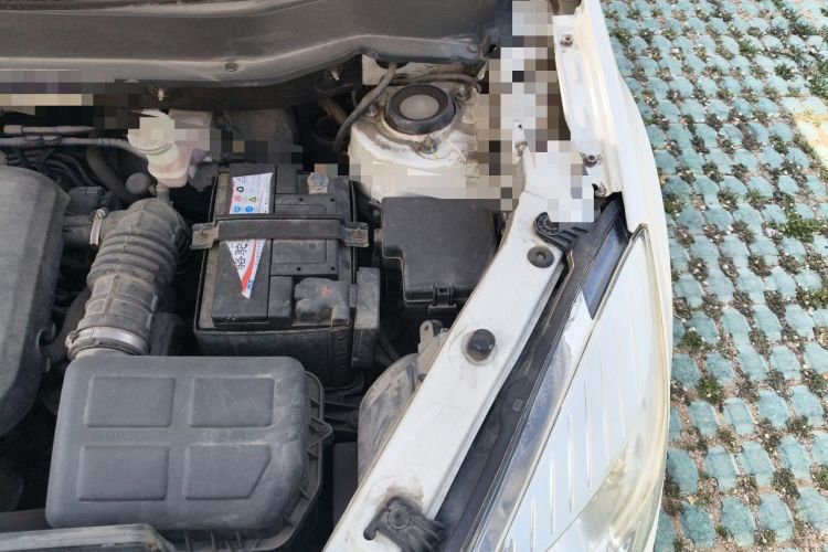 Used CHANGAN CS35 2015 1.6L Automatic Prestige Model China V Standard Engine Bay Left