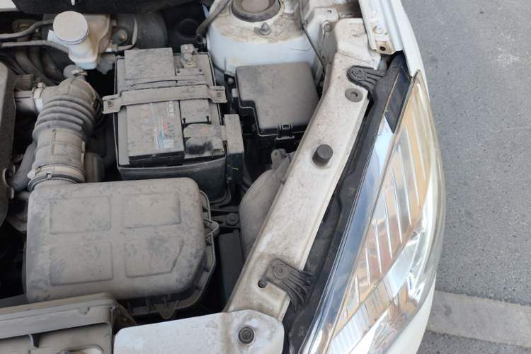 Used CHANGAN CS35 2015 1.6L Automatic Prestige Model China IV Standard Engine Bay Left