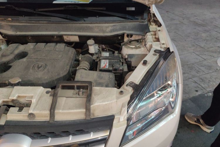 Used CHANGAN CS35 2015 1.6L Manual Luxury Model China IV Standard Engine Bay Left