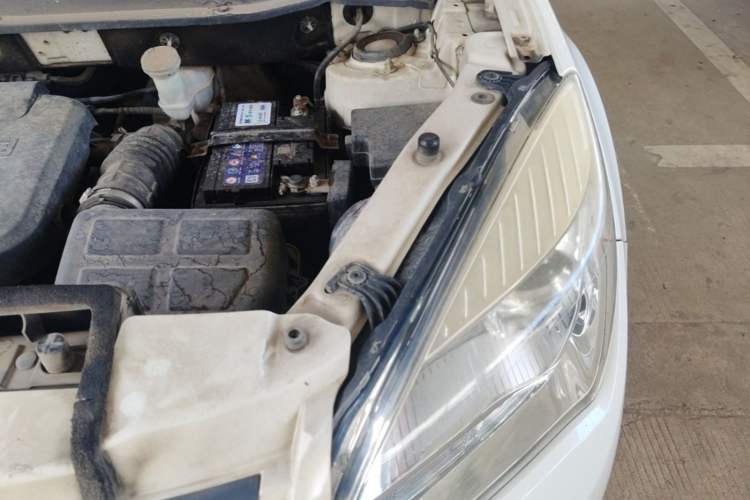 Used CHANGAN CS35 2015 1.6L Automatic Prestige Model China IV Standard Engine Bay Left
