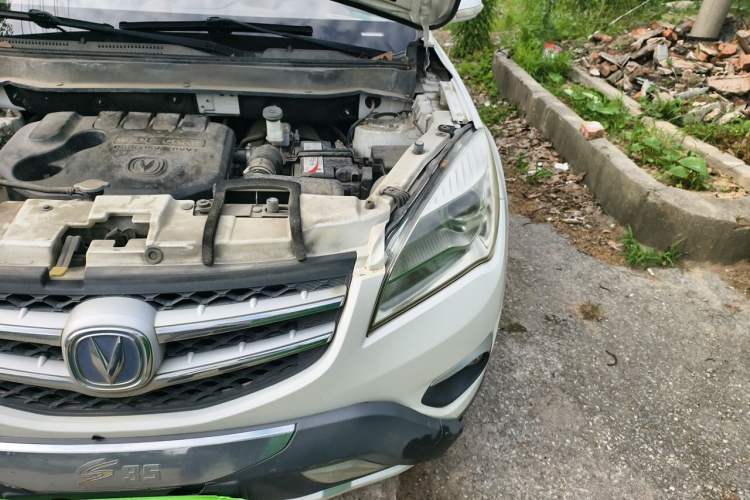 Used CHANGAN CS35 2015 1.6L Manual Luxury Model China IV Standard Engine Bay Left