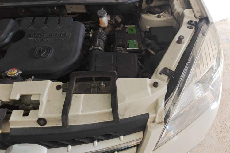 Used CHANGAN CS35 2015 1.6L Automatic Luxury Model China IV Standard Engine Bay Left