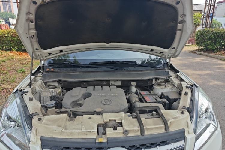 Used CHANGAN CS35 2015 1.6L Automatic Luxury Model China IV Standard Engine Bay