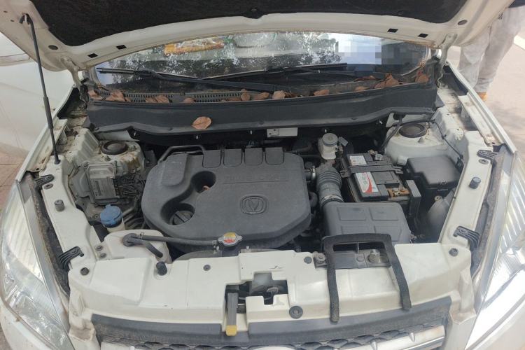Used CHANGAN CS35 2015 1.6L Automatic Luxury Model China IV Standard Engine Bay