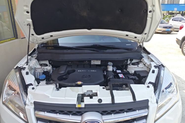 Used CHANGAN CS35 2015 1.6L Automatic Luxury Model China IV Standard Engine Bay