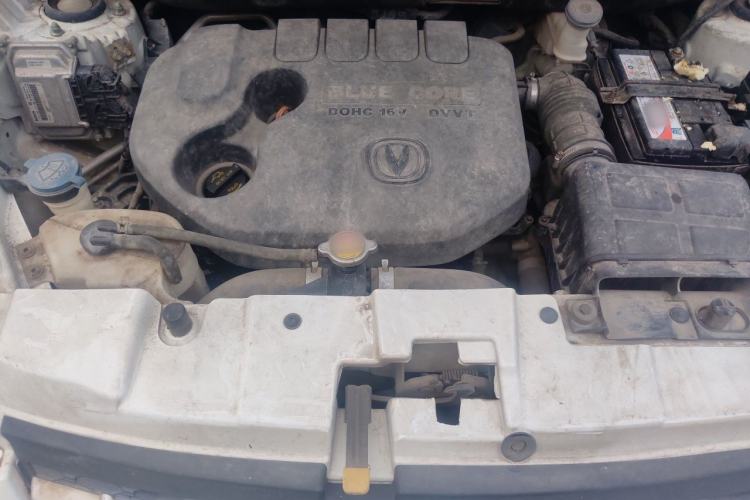 Used CHANGAN CS35 2015 1.6L Manual Luxury Model China IV Standard Engine Bay