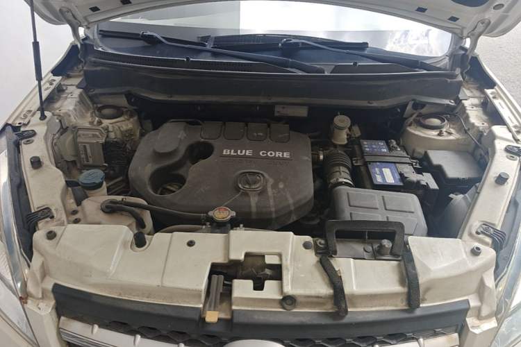 Used CHANGAN CS35 2015 1.6L Automatic Luxury Model China V Standard Engine Bay