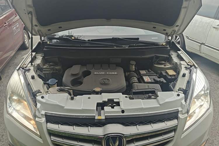 Used CHANGAN CS35 2015 1.6L Manual Luxury Model China IV Standard Engine Bay