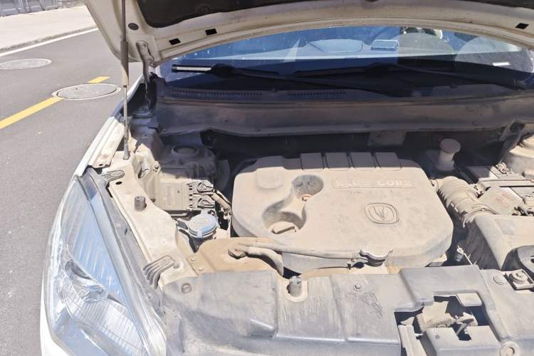 Used CHANGAN CS35 2015 1.6L Automatic Luxury Model China IV Standard Engine Bay Right