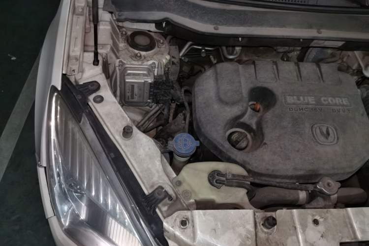 Used CHANGAN CS35 2015 1.6L Manual Luxury Model China IV Standard Engine Bay Right