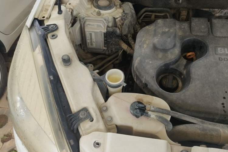 Used CHANGAN CS35 2015 1.6L Manual Luxury Model China IV Standard Engine Bay Right