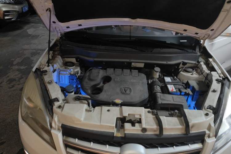 Used CHANGAN CS35 2015 1.6L Manual Luxury Model China IV Standard Engine Bay Right
