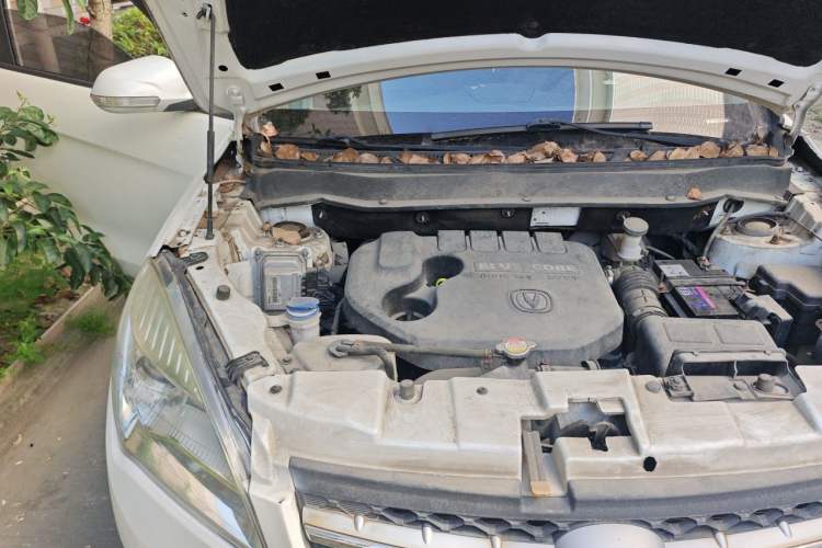 Used CHANGAN CS35 2015 1.6L Manual Luxury Model China IV Standard Engine Bay Right
