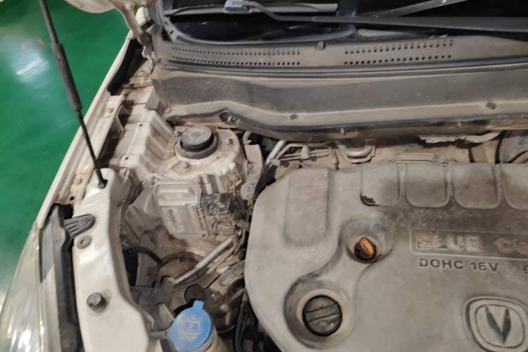 Used CHANGAN CS35 2015 1.6L Manual Luxury Model China IV Standard Engine Bay Right