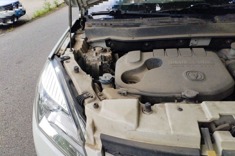 Used CHANGAN CS35 2015 1.6L Automatic Luxury Model China IV Standard Engine Bay Right