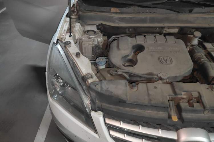 Used CHANGAN CS35 2015 1.6L Manual Luxury Model China IV Standard Engine Bay Right