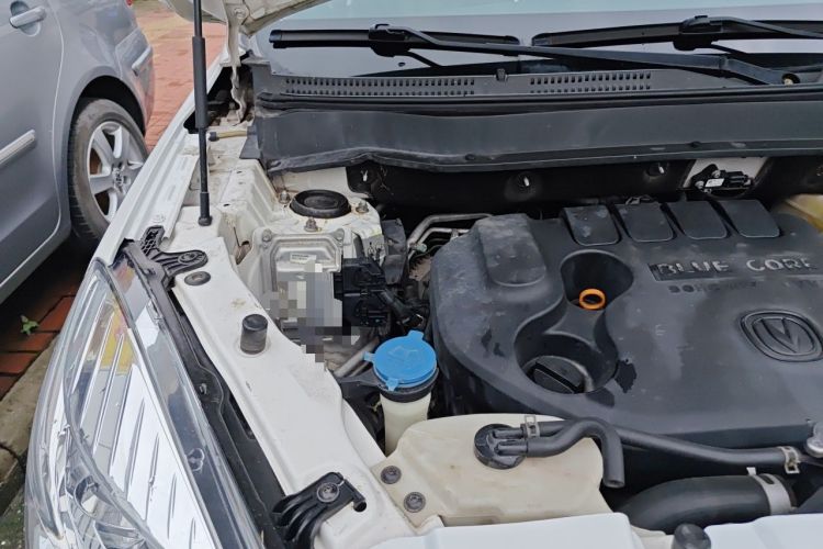 Used CHANGAN CS35 2015 1.6L Manual Luxury Model China IV Standard Engine Bay Right