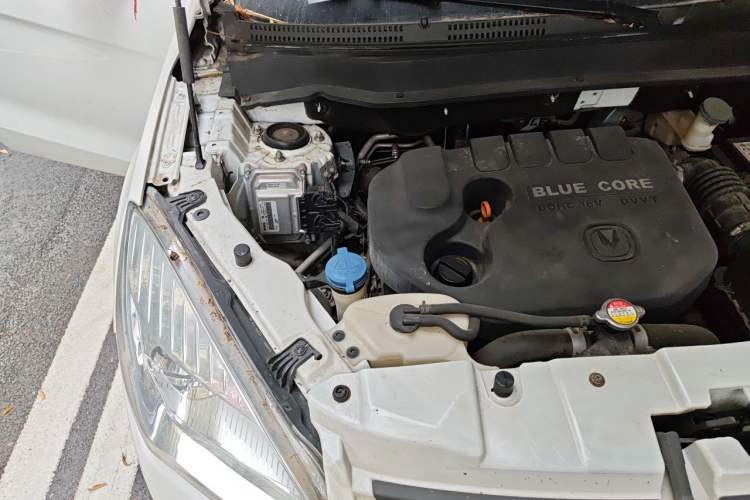Used CHANGAN CS35 2015 1.6L Manual Luxury Model China IV Standard Engine Bay Right