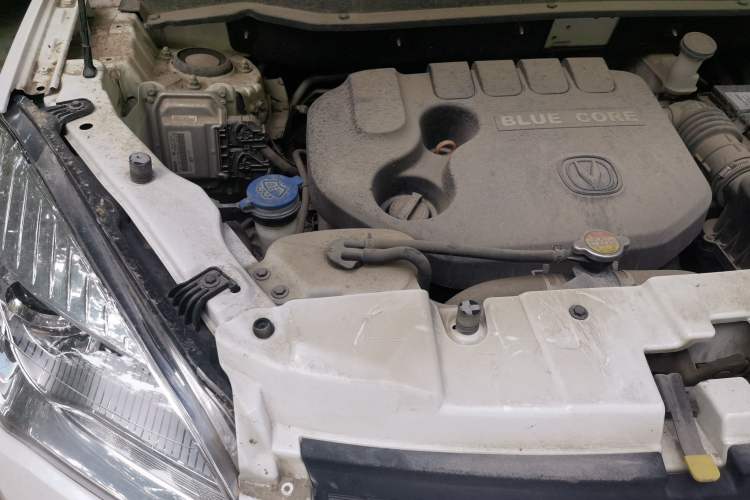Used CHANGAN CS35 2015 1.6L Manual Luxury Model China V Standard Engine Bay Right