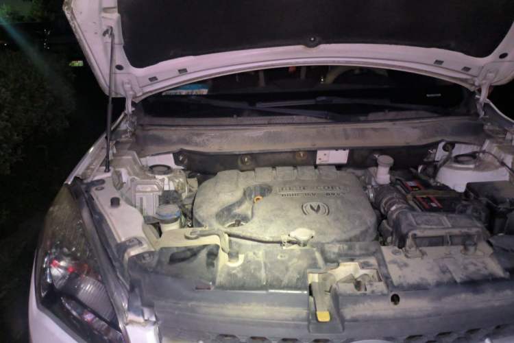 Used CHANGAN CS35 2015 1.6L Manual Luxury Model China IV Standard Engine Bay Right