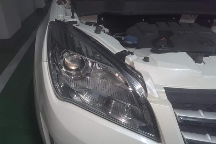 Used CHANGAN CS35 2015 1.6L Manual Luxury Model China V Standard Engine Bay Right