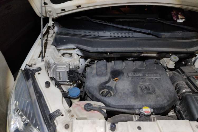 Used CHANGAN CS35 2015 1.6L Automatic Luxury Model China IV Standard Engine Bay Right