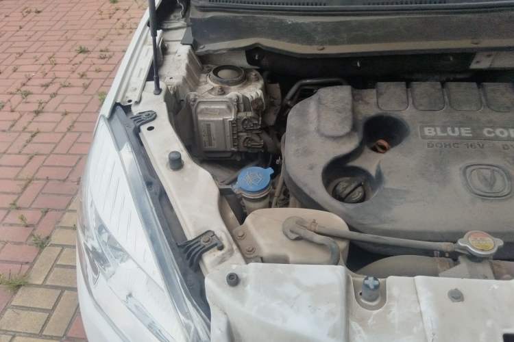 Used CHANGAN CS35 2015 1.6L Manual Luxury Model China IV Standard Engine Bay Right