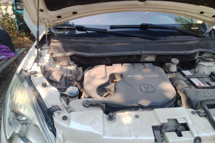 Used CHANGAN CS35 2015 1.6L Manual Luxury Model China IV Standard Engine Bay Right