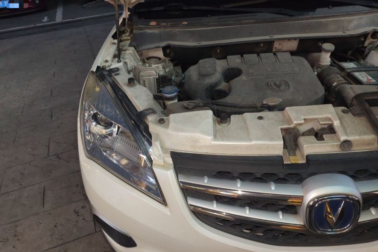 Used CHANGAN CS35 2015 1.6L Manual Luxury Model China IV Standard Engine Bay Right