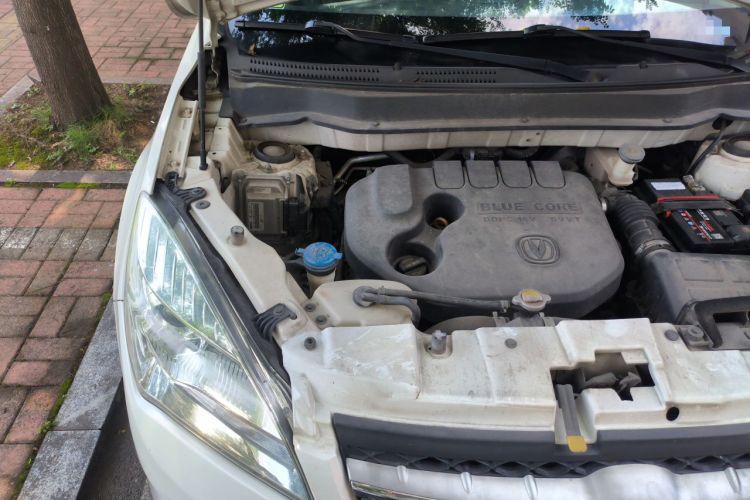 Used CHANGAN CS35 2015 1.6L Manual Luxury Model China IV Standard Engine Bay Right