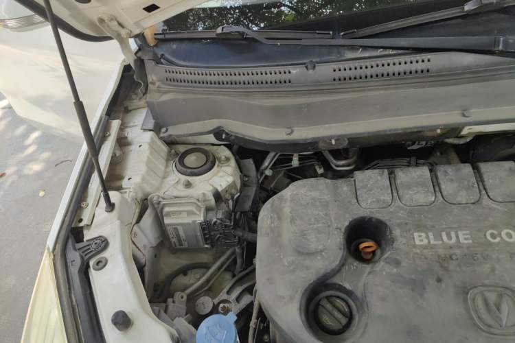 Used CHANGAN CS35 2015 1.6L Manual Luxury Model China V Standard Engine Bay Right