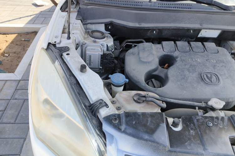 Used CHANGAN CS35 2015 1.6L Manual Luxury Model China IV Standard Engine Bay Right