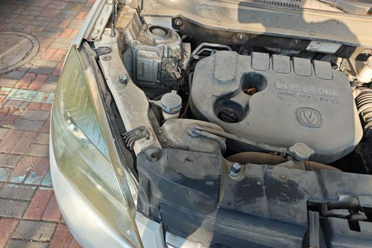 Used CHANGAN CS35 2015 1.6L Automatic Luxury Model China IV Standard Engine Bay Right