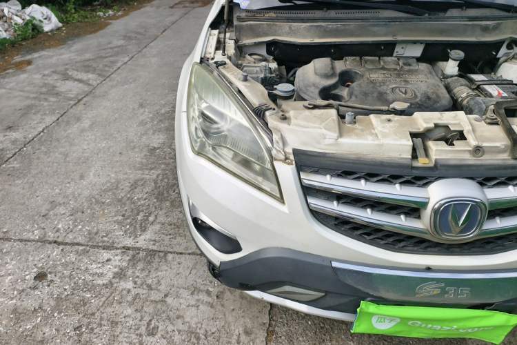 Used CHANGAN CS35 2015 1.6L Manual Luxury Model China IV Standard Engine Bay Right