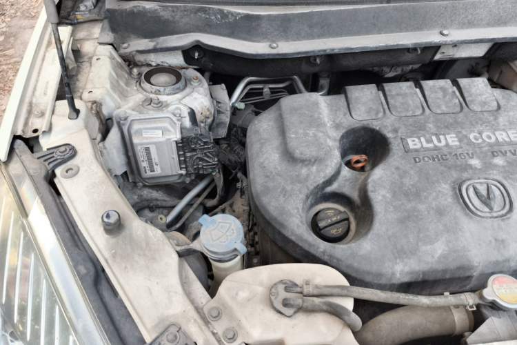 Used CHANGAN CS35 2015 1.6L Automatic Luxury Model China V Standard Engine Bay Right