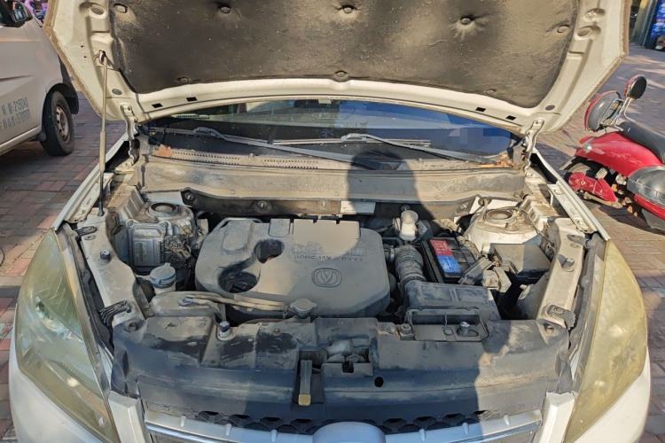 Used CHANGAN CS35 2015 1.6L Automatic Luxury Model China IV Standard Engine Bay