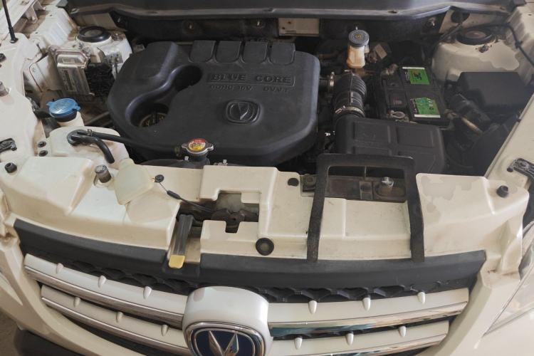 Used CHANGAN CS35 2015 1.6L Automatic Luxury Model China IV Standard Engine Bay