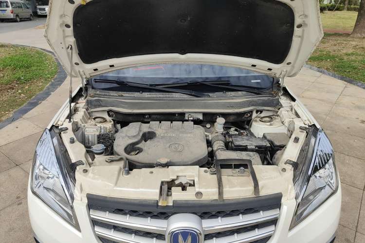 Used CHANGAN CS35 2015 1.6L Manual Luxury Model China IV Standard Engine Bay