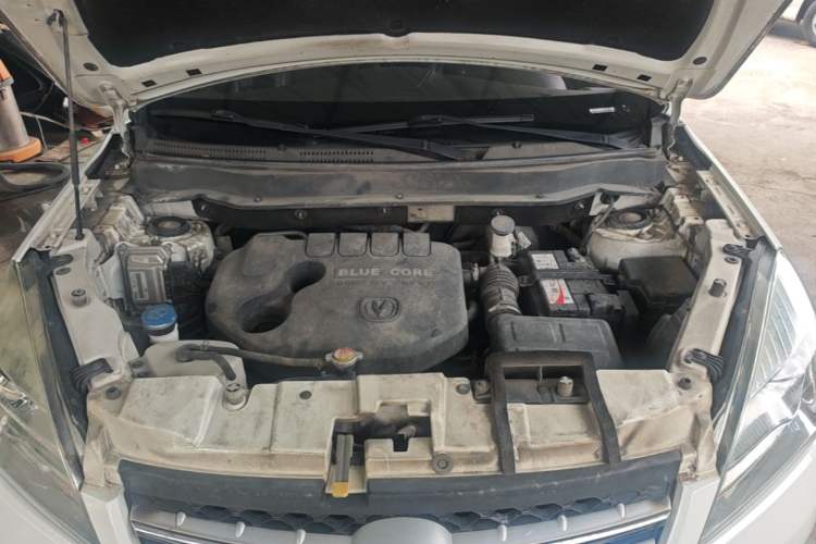 Used CHANGAN CS35 2015 1.6L Automatic Luxury Model China IV Standard Engine Bay