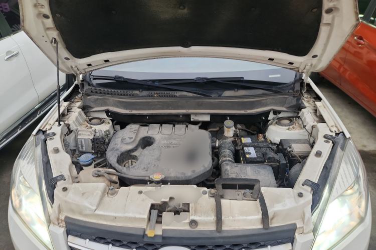 Used CHANGAN CS35 2015 1.6L Manual Luxury Model China IV Standard Engine Bay