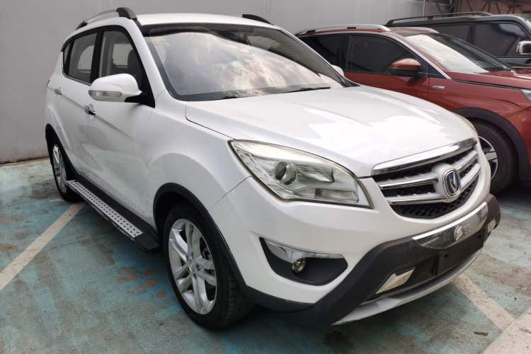 Used CHANGAN CS35 2015 1.6L Automatic Luxury Model China V Standard Exterior 1