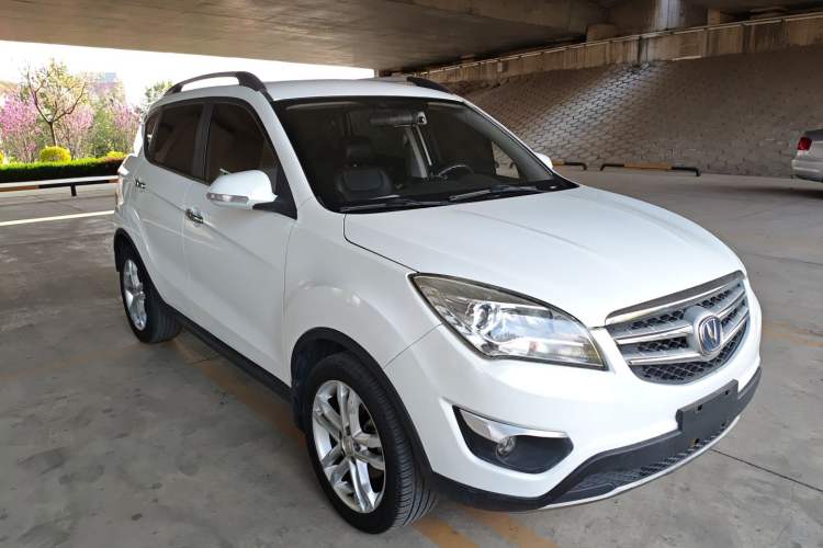 Used CHANGAN CS35 2015 1.6L Automatic Luxury Model China V Standard Exterior 1
