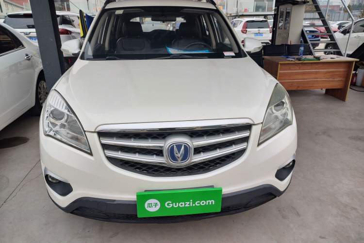 Used CHANGAN CS35 2015 1.6L Manual Luxury Model China IV Standard Exterior 2